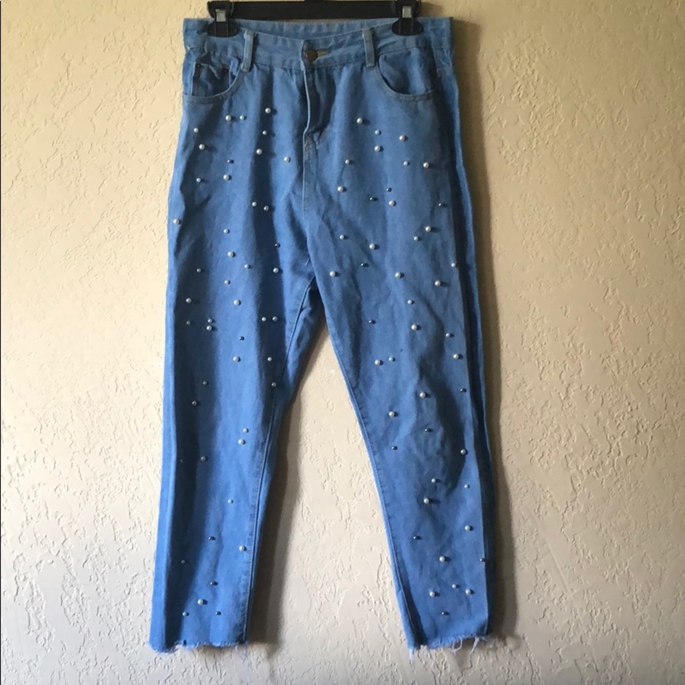 Does not have brand tag. Size M. Lightly used.